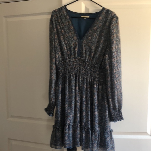 Dress - Picture 2 of 9